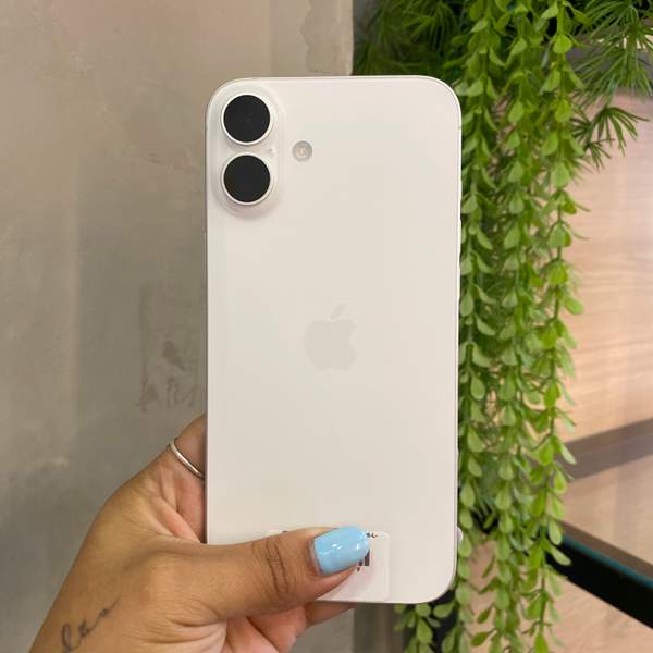 iPhone 16 Plus